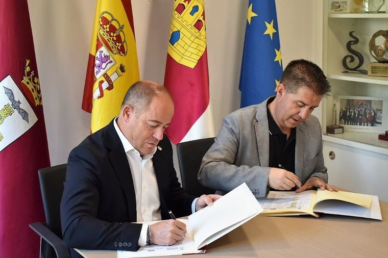 El Ayuntamiento y la Diputación de Albacete acuerdan crear el ‘Bono Bus Contigo Provincial’ del que se beneficiarán todas las personas con discapacidad de la provincia