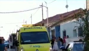 Sucesos.- Trasladan al hospital a dos mujeres y dos niños de 2 y 3 años tras ser arrollados por una carroza en Cenizate