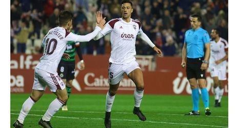 2-1.- El Albacete vence al Racing que acabó con 9 jugadores en el Carlos Belmonte
 