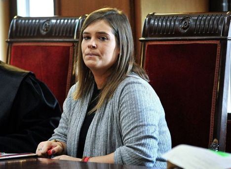 Condenada a 20 años la acusada de matar a su bebé recién parido en el almacén del bar de Albacete donde trabajaba