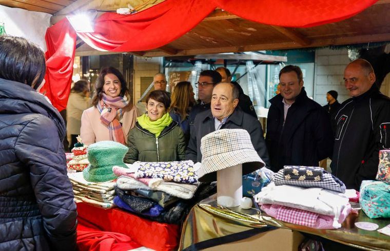 Albacete estrena su Mercadillo Navideño con 37 puestos 'en pleno corazón de la Navidad albaceteña'