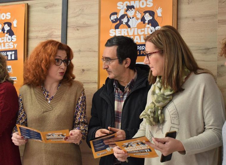 La campaña 'Estamos para ti. ¡Respétanos!' en Albacete busca sensibilizar e informar sobre servicios sociales