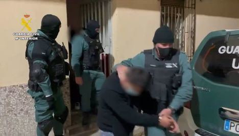 Sucesos.- Detenidas siete personas que formaban un grupo dedicado a extorsionar a inmigrantes irregulares en Madrigueras