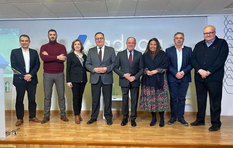 El Ayuntamiento de Albacete y ADECA se reúnen con empresarios para informar del inicio de las obras de remodelación de la calle Autovía en Campollano