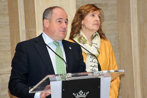 Emilio Sáez: “Como alcalde tengo claro que el principio que me debe guiar es el de velar y garantizar la transparencia y ejemplaridad en el Ayuntamiento”