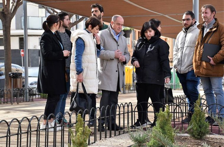 El alcalde destaca la mejora integral realizada en la presente Corporación a la plaza de los Depósitos del Sol