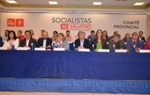 Page encabeza la lista del PSOE a las Cortes regionales por Toledo, acompañado de Paloma Sánchez como número dos