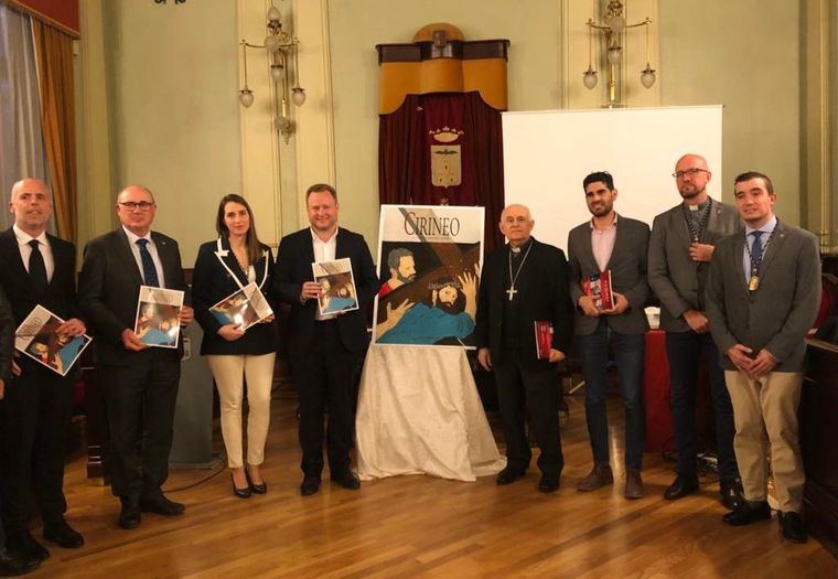 Vicente Casañ destaca la labor de la Junta de Cofradías en la presentación de la revista ‘Cirineo’ de la Semana Santa