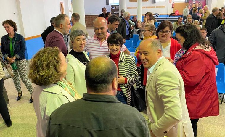 Albacete, 'una ciudad participativa y hospitalaria' según el alcalde, Emilio Sáez, en su discurso en la FAVA