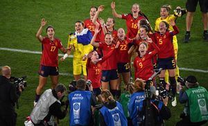 España derrota a Inglaterra (1-0) y se corona campeona del mundo