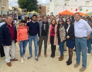 La Diputación de Albacete muestra su apoyo al Festival de la Rosa del Azafrán de Santa Ana, que celebra 36 ediciones poniendo en valor la cultura, la artesanía y las tradiciones