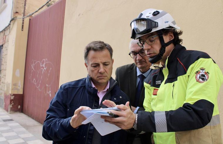 El alcalde de Albacete recomienda no salir a la calle por las fuertes rachas de viento