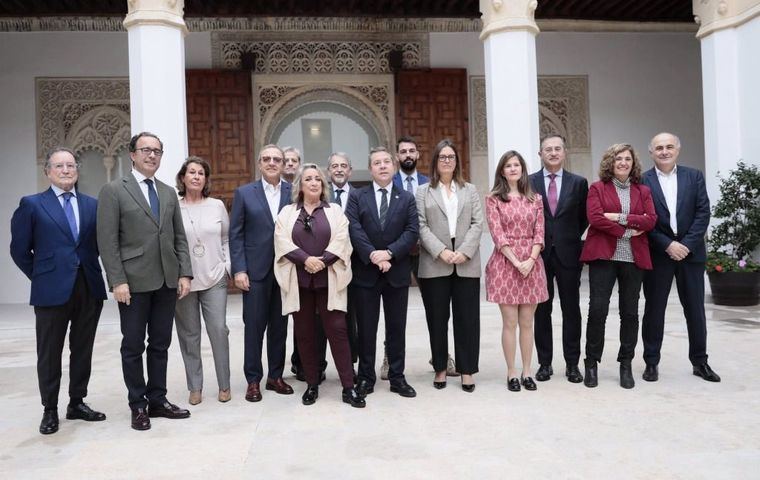 Page acepta la Presidencia de Honor de la Asociación Club Conecta, agrupación de periodistas de Castilla-La Mancha en Madrid