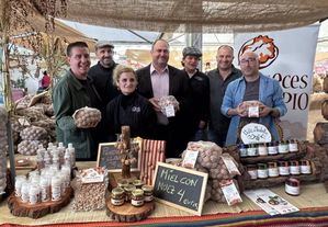 Martínez Lizán señala la Feria de la Nuez y Productos Tradicionales de Nerpio como elemento dinamizador de la comarca