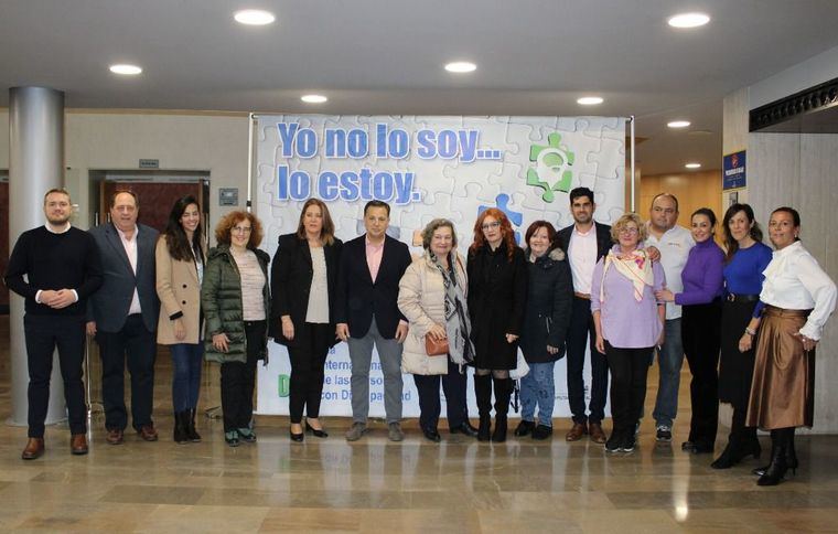 El alcalde se compromete a seguir trabajando de la mano de las personas con discapacidad “para construir entre todos un Albacete mejor, más accesible e inclusivo”