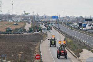 Los cortes de carreteras en la región por protestas de agricultores se saldan con 689 denuncias de Policía y Guardia Civil