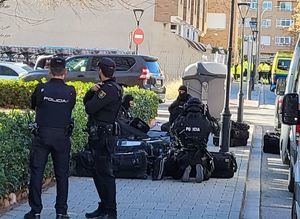 Sucesos.- Detenido el hombre atrincherado en una vivienda de Albacete tras efectuar disparos al aire