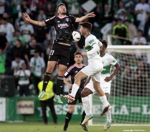 3-2.-El Albacete pierde en Elche y sigue peligrosamente cerca del descenso