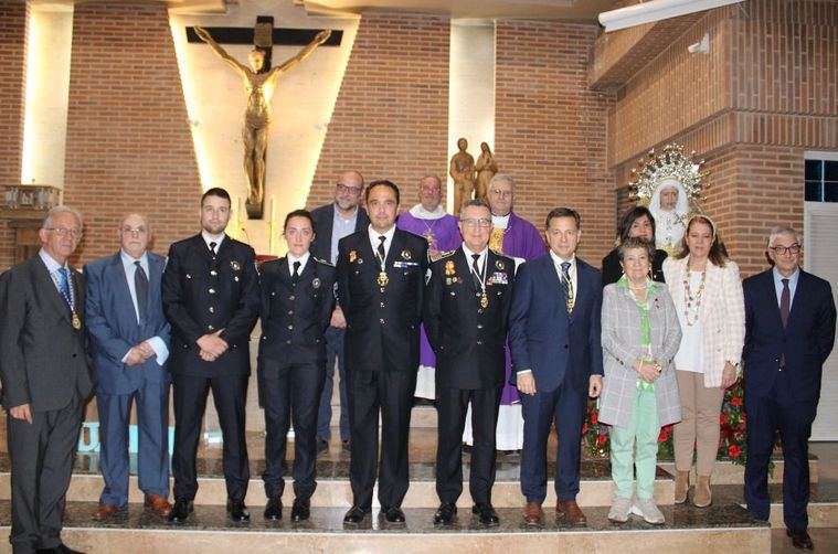 La Cofradía de Nuestra Señora del Calvario nombra Cofrade de Honor a la Policía Local de Albacete