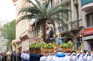 Miles de albaceteños viven con devoción la procesión de La Borriquita