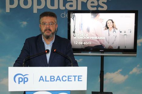 Juan Antonio Moreno (PP), critica el incremento en un 32% de las listas de espera quirúrgica en el Hospital de Albacete, desde que Page es presidente de la región