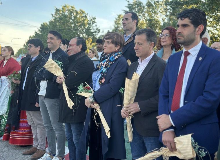 Tinajeros celebra sus fiestas patronales de la Santa Cruz de mayo