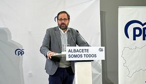 Paco Núñez insiste en pedir a Page un fondo para que ayuntamientos puedan asumir 