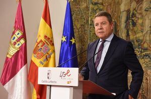 Emiliano García-Page preside, en Munera, el acto institucional del Día Internacional para la Eliminación de la Violencia hacia las Mujeres