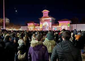 Inaugurado el vídeo mapping sobre la Puerta de Hierros de Albacete