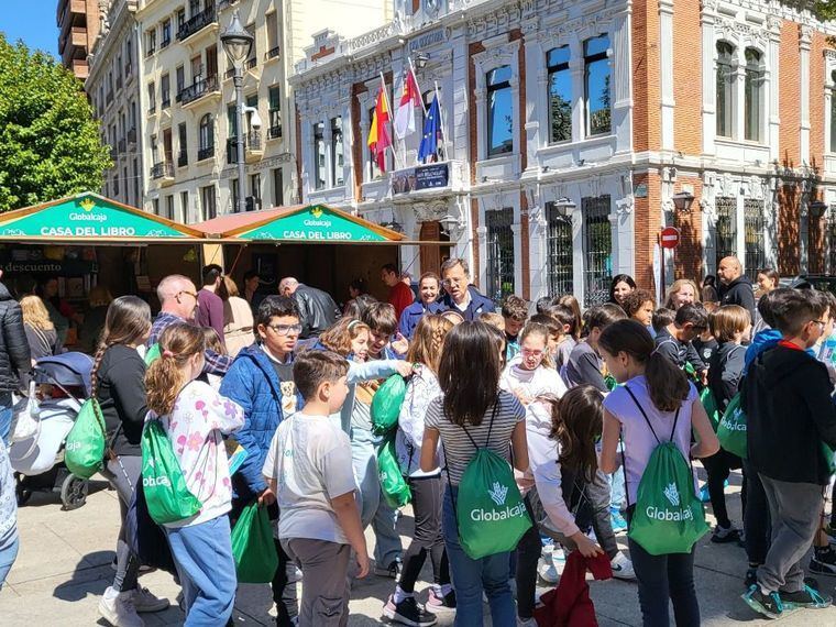 Los albaceteños celebran la Feria del Libro durante cinco días con más de medio centenar de propuestas culturales
