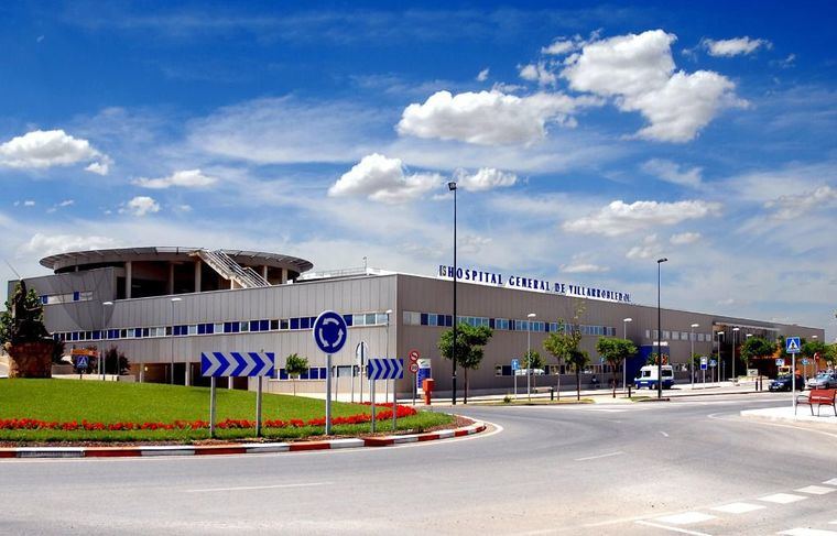 Sucesos.- Un fallecido y dos heridos tras la salida de vía de un turismo en Villarrobledo