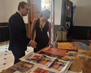 La concejala de Turismo visita Alicante y Murcia para “reforzar en ambas ciudades la promoción de los grandes atractivos de Albacete durante todo el año”