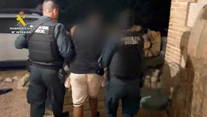 Ocho detenidos y casi tres toneladas de cocaína incautada en una casa rural en la región
