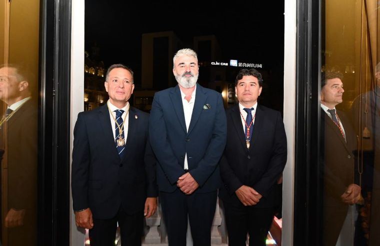 El escultor Santi Flores pronuncia un pregón emotivo y cercano de la Feria 2025