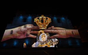 El alcalde anima a disfrutar con el videomapping sobre la Patrona en las paredes de la Catedral, “una muestra de cariño y devoción por la Patrona y un aliciente a la programación ferial”
