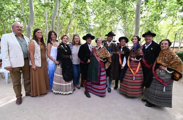 Elena Serrallé destaca la importancia del traje manchego para la cultura, la tradición y la identidad albaceteña
