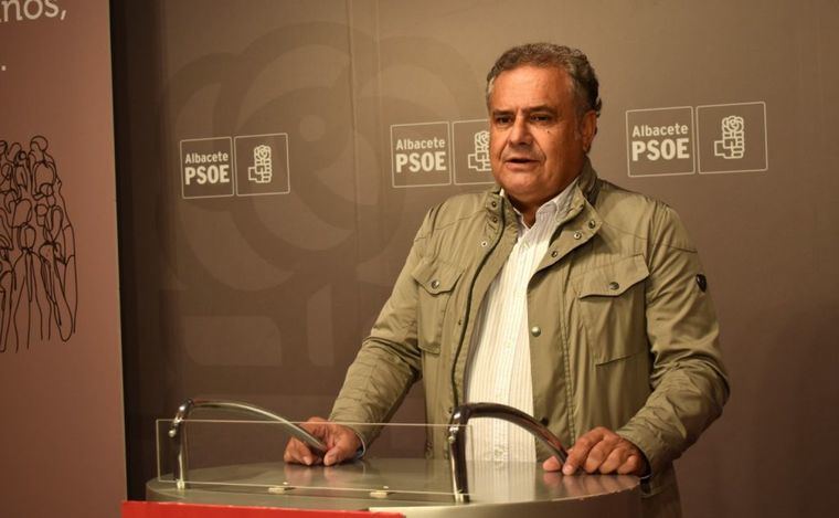 El PSOE lamenta que han pasado dos semanas desde que quedó demostrado que Manuel Serrano mintió para ganar las Elecciones y ni tan siquiera ha pedido perdón