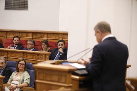 Acusaciones de espionaje a Page, dudas sobre el Estatuto o insinuaciones sobre Ábalos, la letra pequeña del Debate en Castilla-La Mancha