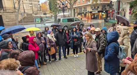 Lucrecia Rodríguez de Vera recibe a los viajeros del Tren de la Cuchillería y pone en valor “su gran potencial turístico para dar a conocer la ciudad”