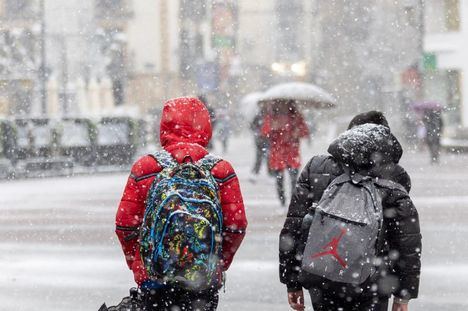 Todas las CCAA, salvo Extremadura, estarán en alerta mañana por lluvias, nieve, frío y oleaje
