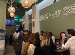 Tres afectados por inhalación de humo y unos 20 desalojados en un incendio en el restaurante La Marteña en Albacete