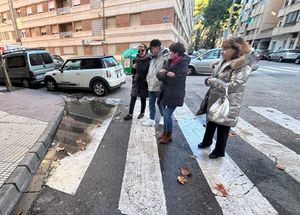 El PSOE exige la remodelación urgente de la plaza de San Felipe Neri para atajar los problemas de accesibilidad
