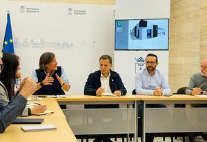 El alcalde anuncia que el Mercado de Villacerrada mejorará su imagen y sus funcionalidades gracias a una inversión de 2.5 millones de euros