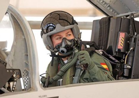 La Princesa Leonor realiza su primer vuelo en un caza F-5 y visita la Base Aérea de Albacete