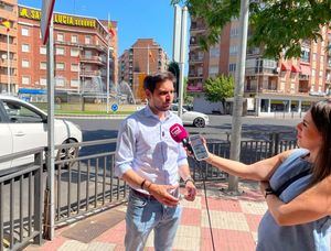 Serrano lamenta que Page fuera incapaz de pedir la dimisión de Sánchez y recuerda que sus ocho diputados tienen la llave para poner fin a la legislatura