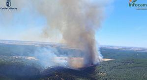 El Gobierno de Castilla-La Mancha refuerza medidas de protección mientras el incendio afecta 2.000 hectáreas