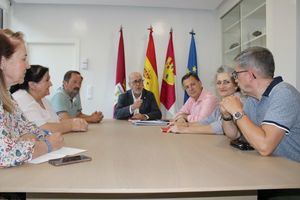 El Ayuntamiento de Albacete intensificará la colaboración con Cruz Roja, y estudiará dar su nombre a una calle o plaza