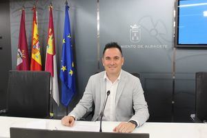 Las ayudas educativas del Ayuntamiento de Albacete rondarán el medio millón de euros para cheque escolar, comedor en verano y material escolar