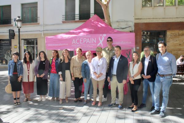 Manuel Serrano destaca la importante labor de ACEPAIN para avanzar en la investigación contra el cáncer