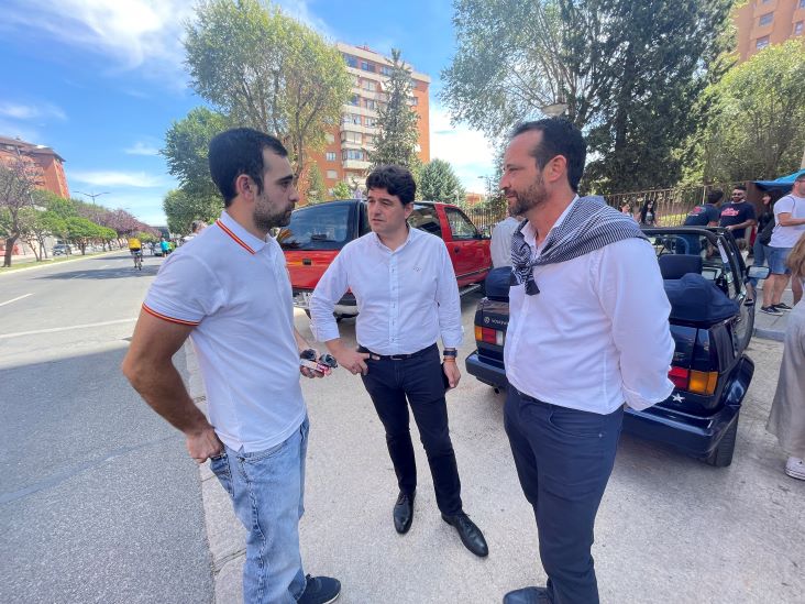 El Ayuntamiento destaca el atractivo popular de la Concentración de Coches Clásicos